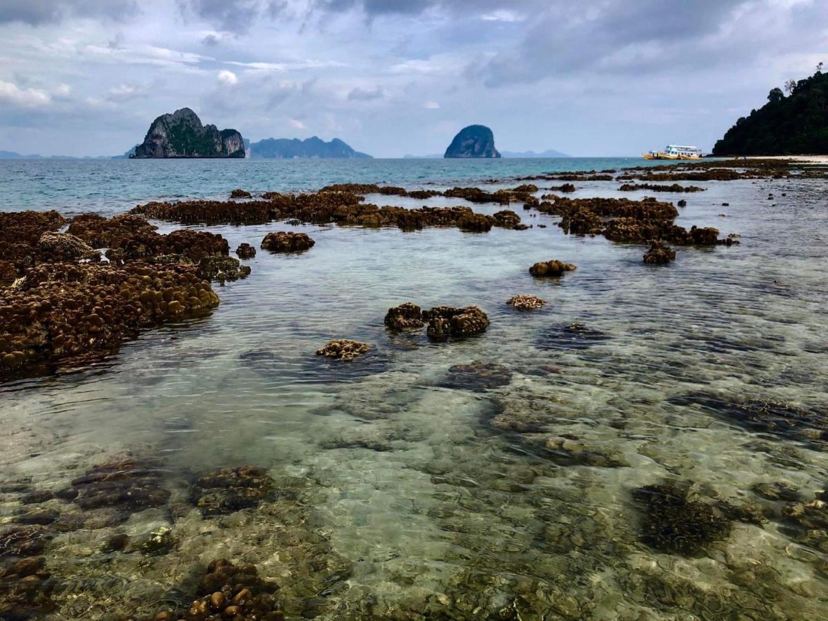 Koh Ngai Sea Open Resort Dış mekan fotoğraf