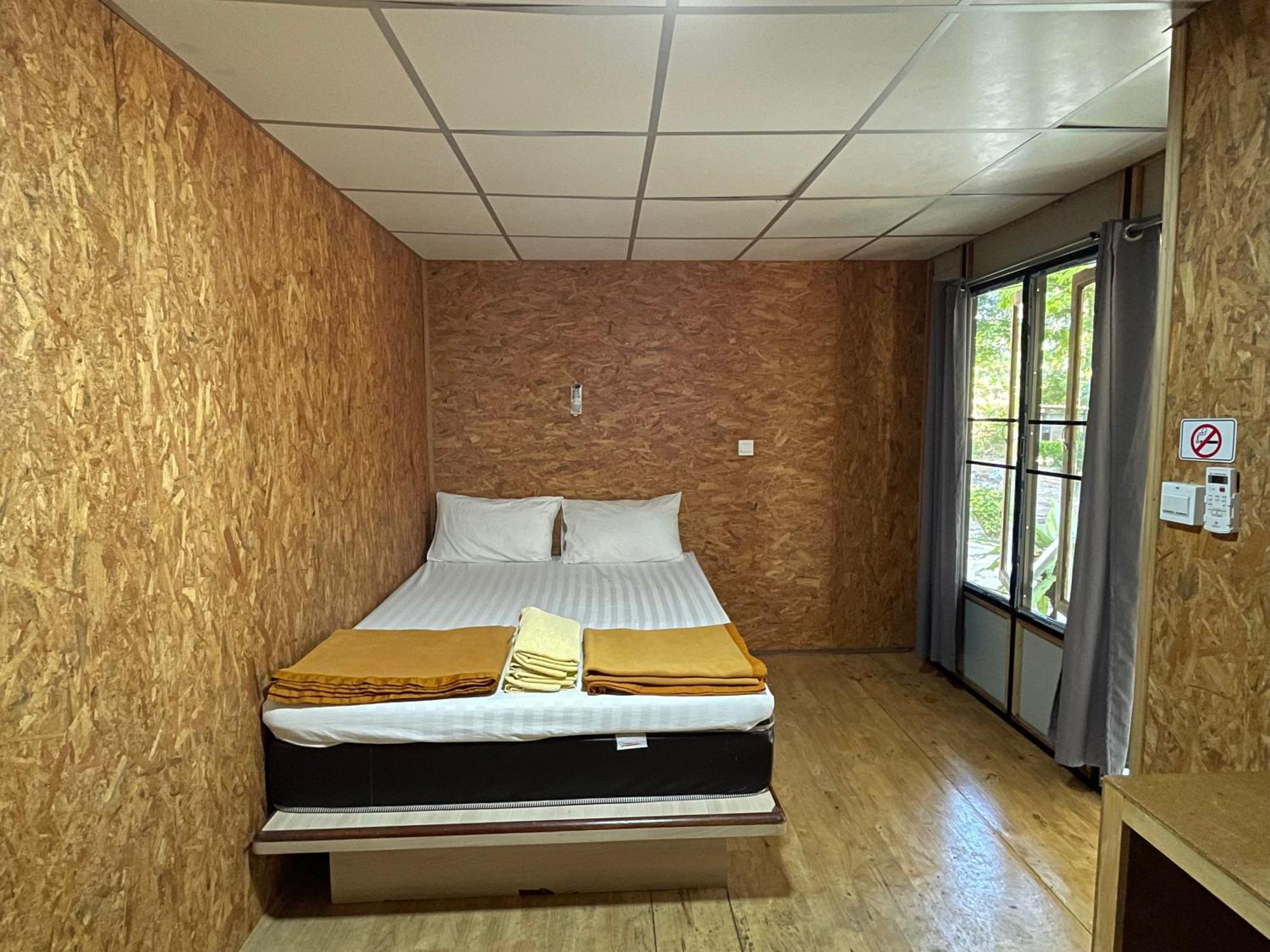 Koh Ngai Sea Open Resort Dış mekan fotoğraf